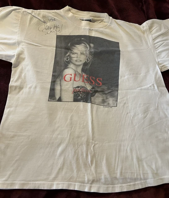 GUESS BY GEORGES Marciano CLAUDIA SCHIFFER Autographed T-shirt 