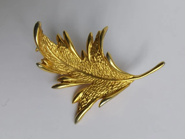 PENDENTIF OU BROCHE Veritable Feuille D'arbre Trempee Dans De L'or 24 K