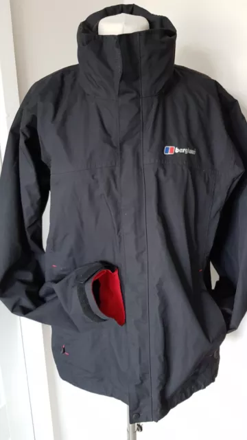 Mens Berghaus AQ2 Jacket Rain Coat Jacket  Hooded Black Red M Ch 44