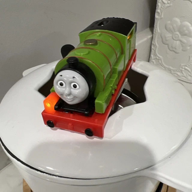 THOMAS & FRIENDS Trackmaster Light Up PERCY Motorized Train Engine ...