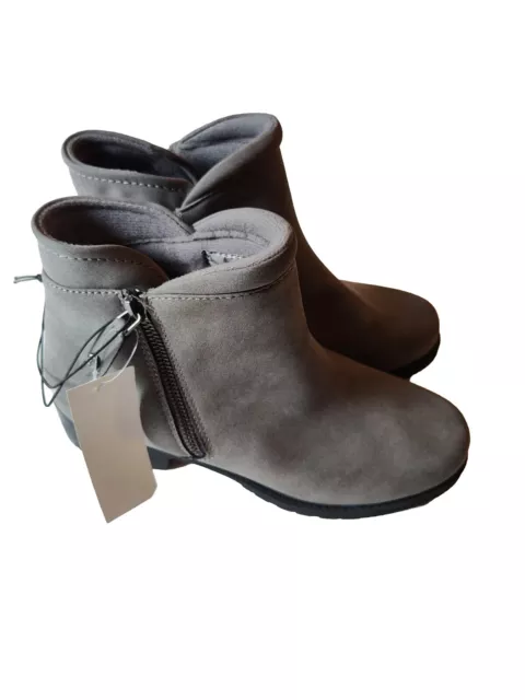 Sporto Suede Ankle Booties Women's 7 M Gray Faux Leather Boots Zipper Heel Tracy