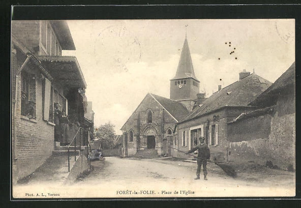 CPA Foret-la-Folie, Place de l´Eglise 1904