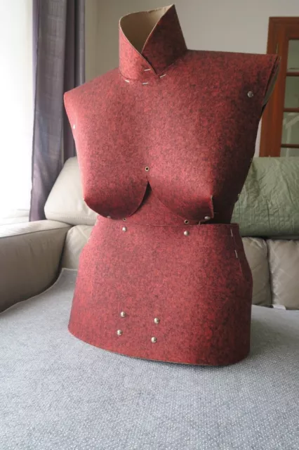 Ancien mannequin buste de couture carton rouge couture femme vintage années 60