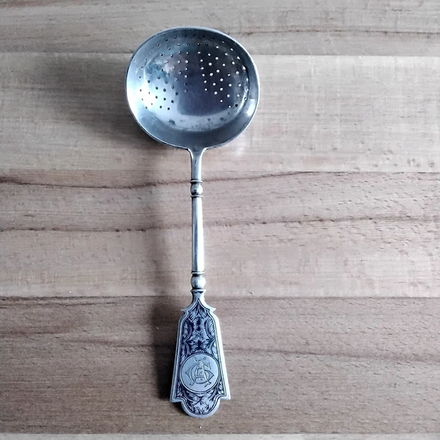Cuillère Ancienne En Argent Massif - Russie - Référence 93386 - Objet De Collection Occasion
