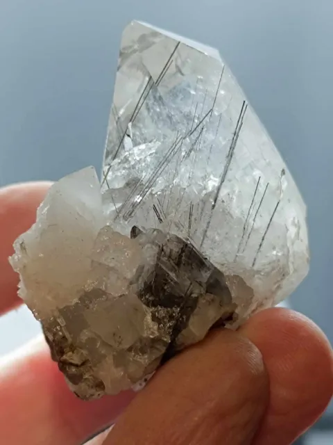 Top ! Quartz avec inclusions de rutile interne et externe !