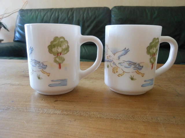 Lot De 5 Mugs Vintage Staffordshire Motif Art Déco Blanc Et Bleu - Made In England, Occasion