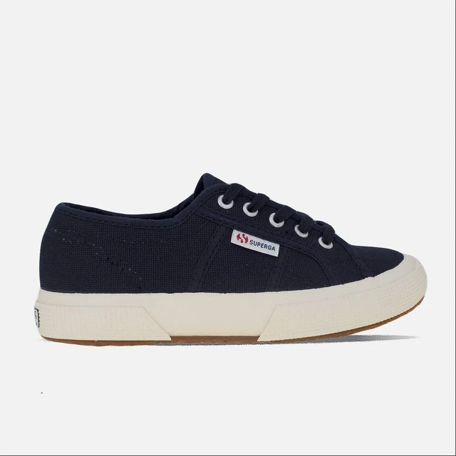 Superga top con occhietti