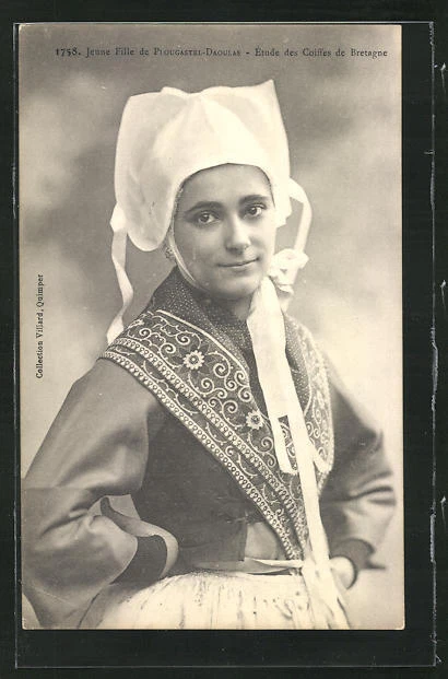 CPA Plougastel-Daoulas, Etude des Coiffes de Bretagne, Jeune Fille, femme en co