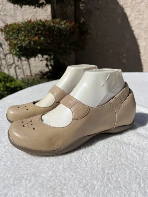 Dansko Cerise Sand Dollar taupe leather Mary jane Clogs flat pump Size 37 6.5-7