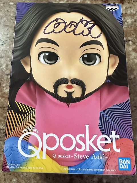 Banpresto QPosket Steve Aoki Signed Damaged Box