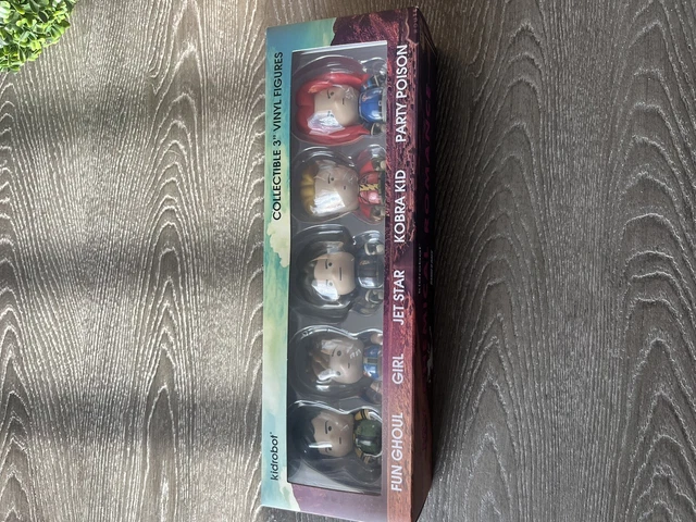 Kidrobot Phunny My Chemical Romance MCR Loot Crate Helena Plush - New W/ Tags - Foto 2