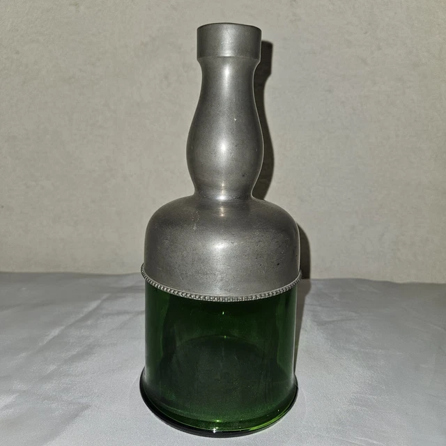 2 bouteilles verre teinté et étain massif à Paris | Clasf maison-jardin
