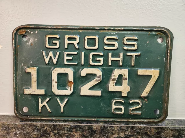 Small 1962 Kentucky "Gross Weight" License Plate Green w/ White (Lot 522)