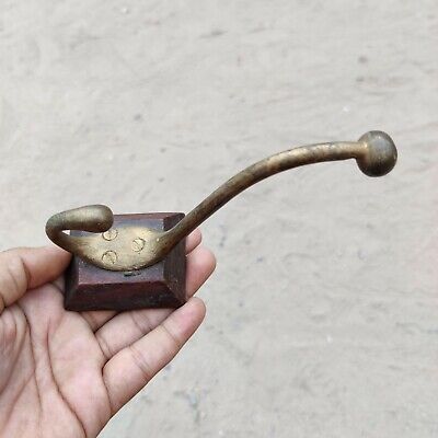 1920s Vintage Brass Wall Hanger Hook Home Decorative Old Wooden Base Rich Patina 3