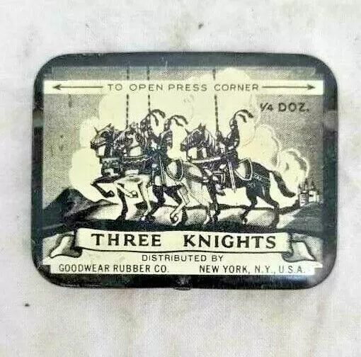 Original vintage Old Antique Iron THE KNIGHTS Tin Condom Box , Fabriqué aux...