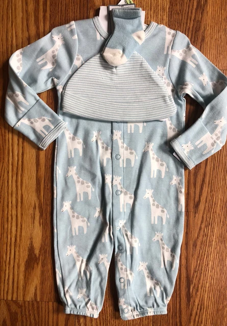 Carters Boys Giraffe Set Romper Converts To Gown, Hat, Socks Sizes NB, 3M, 6M