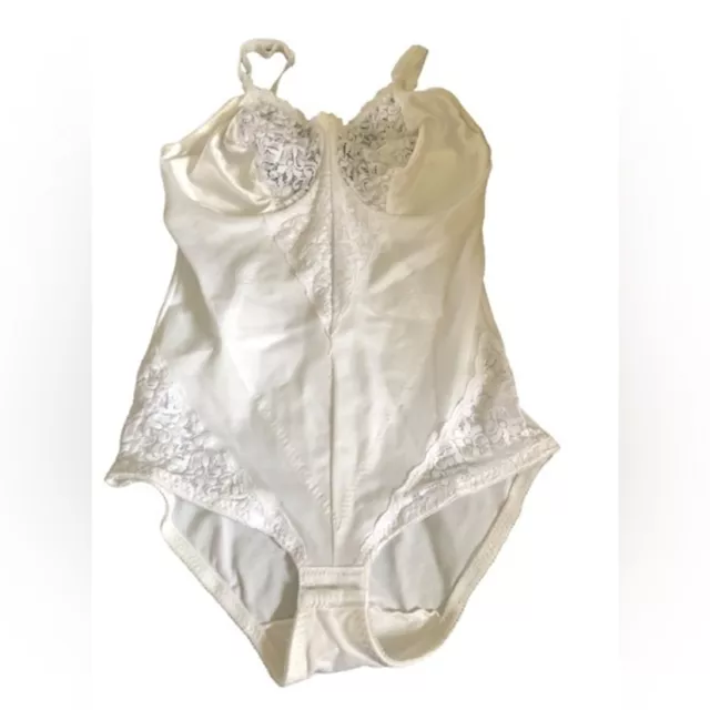VTG SEARS One Piece Shapewear Girdle White Sz 38D  Lace Trim Underwire Firm