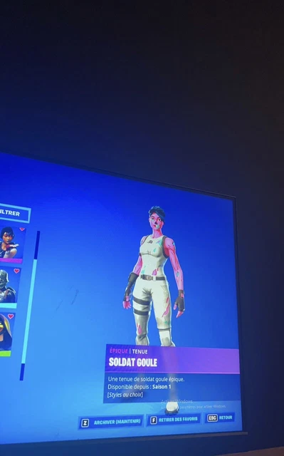 MON CASIEr COMPTE FORNITE AVEC RENEGATE RIDER +400 SKINS snap : evandumey 4