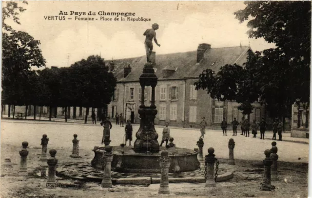 CPA VIRTUS Fountain Place de la République (864600)