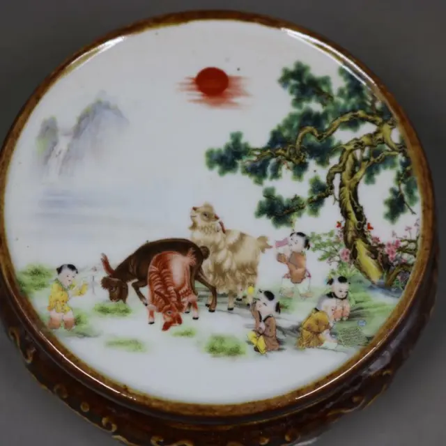 Chinese Famille Rose Porcelain Goat & Kids Pattern Base Frame 4.65 inch