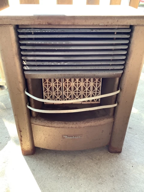 Vintage Dearborn Room Heater 35,000 BTU Natural Gas with grates Vintage Dearborn Room Heater 35,000 BTU Natural Gas with grates