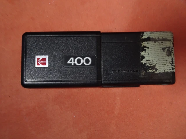 Appareil photo ancien KODAK Ektralite 400 Camera avec flash intégré