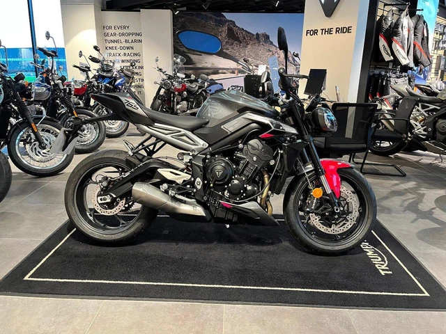 2023 TRIUMPH STREET TRIPLE 765 R in Silver Ice and Pink LIMITED EDITION RACE R