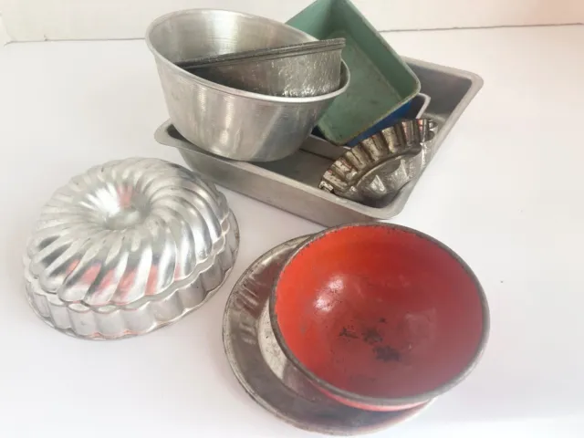 Vintage Toy Baking Cookware Pans Dishes Mold Metal Kitchen Set