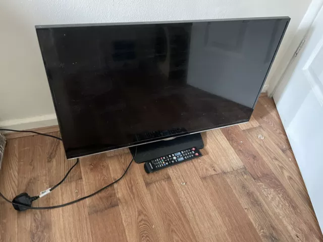 Samsung Smart Tv 32 Inch (UE32H5500AK) Used