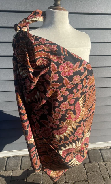 Batik Indrawati No. 39 Indonesian Cotton Sarong Maroon & Black with Birds