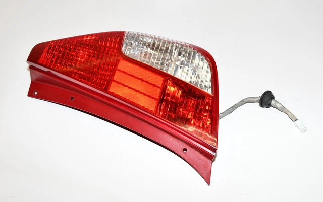 feu-arri-re-droit-92402-0x0xx-i10-pa-original-hyundai-eur-63-12