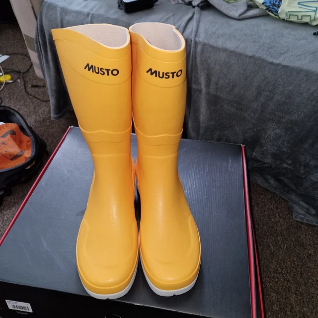 MUSTO OCEAN SAILING Boots 72.00 PicClick UK