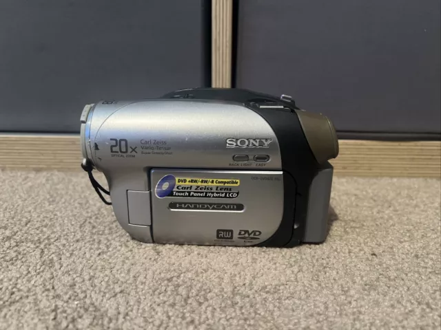 Sony DCR-DVD92E Mini DVD Video Camcorder Camera (Silver), Battery