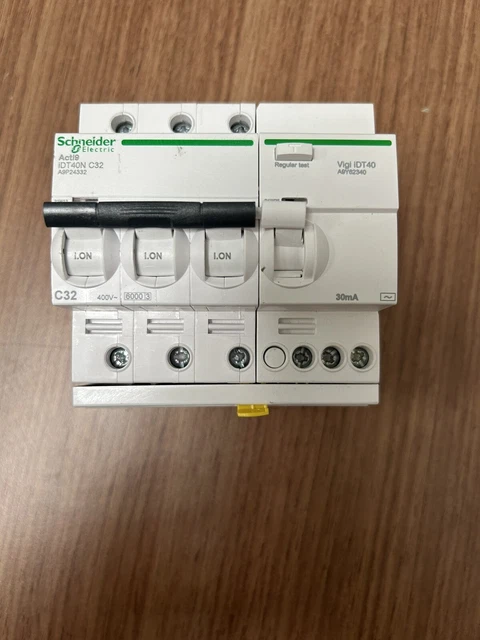 Disjoncteur Différentiel Schneider A9D32710 3P+N 10A 30mA Type A - Neuf Original