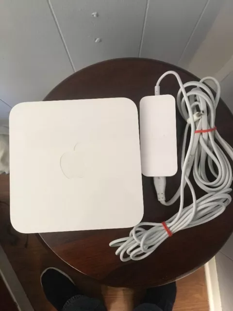 Apple Airport Extreme Base Station Wireless Router A1143 White Used no software