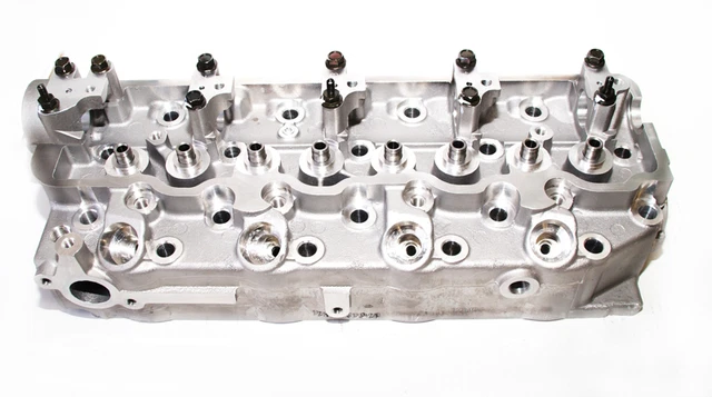 ENGINE CYLINDER HEAD Bare For Mitsubishi L200 K74/Shogun Sport K94 2 ...