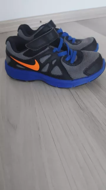 Nike Schuhe Gr 31.5