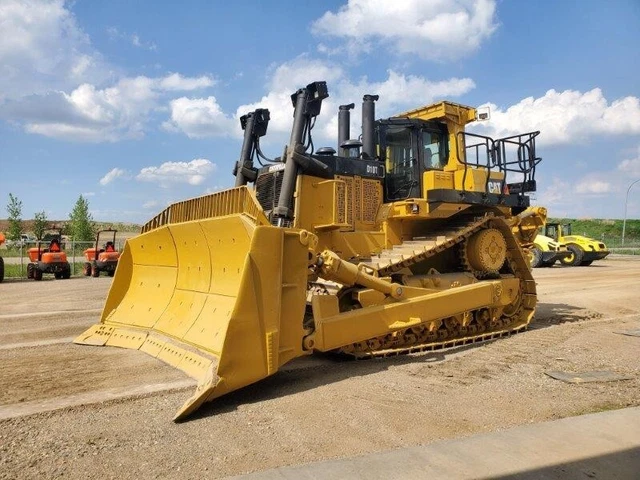 2008 D10T Model With 2023 Rebuild. Work Ready, U-Blade, SS Ripper.1-438-390-3192