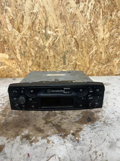 Mercedes-Benz C W203 2002 Radio CD GPS player head unit A2038201686 NIC5814