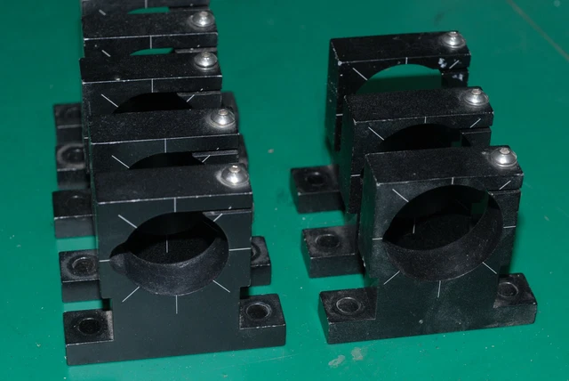 LINOS (Qioptic) Supporto morsetto tubo C 30 mm e diapositiva tubo 35 mm