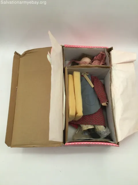 Vintage Treasury Collection Paradise Galleries Laura Ingalls Doll- NO COA In Box