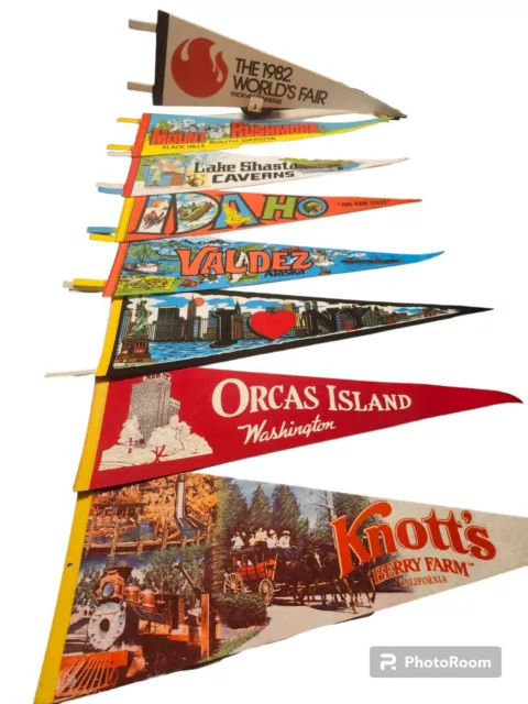 Lot 8 Destination Pennants Mount Rushmore Worlds Fair Lake Shasta New York 1980s