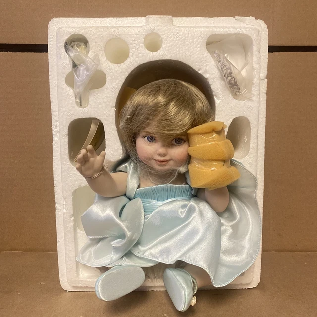 Franklin Mint Porcelain Portrait Baby Doll Princess Lady Diana Royal w/Tag