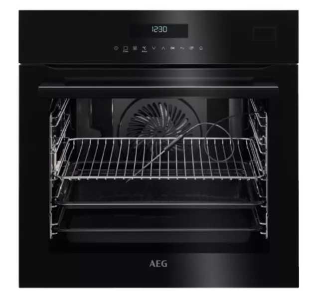AEG BSE772220B Four Multifonctions à Vapeur Noir 71LT Classe A+