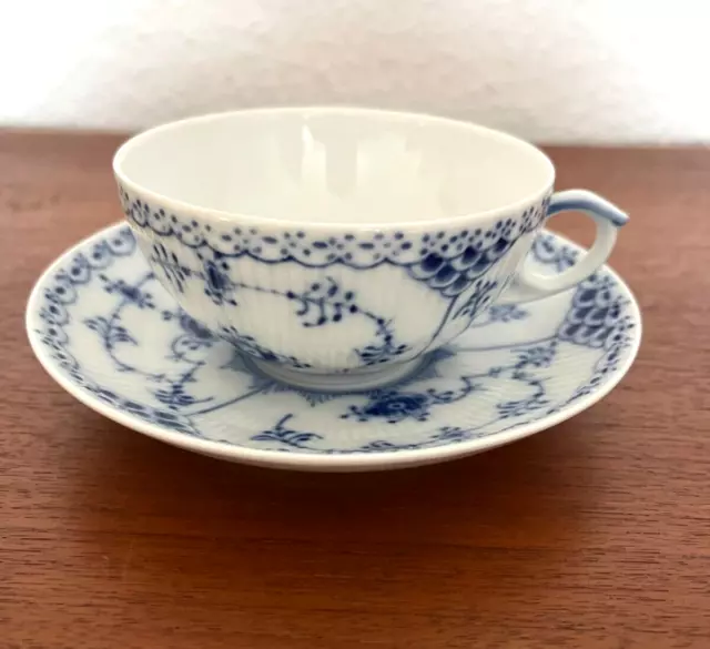 1 Royal Copenhagen Musselmalet Groß Teetasse + Untere  1. Wahl Mod. 525 656 Erbe 2