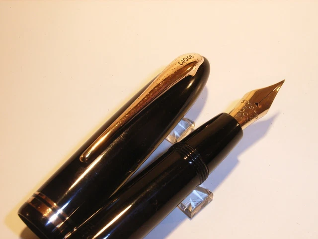 Stylo Plume Ancien STYLOMINE 303 - Plume En Or 18 Carats - Longueur 10.8 Cm, à Restaurer (occasion)