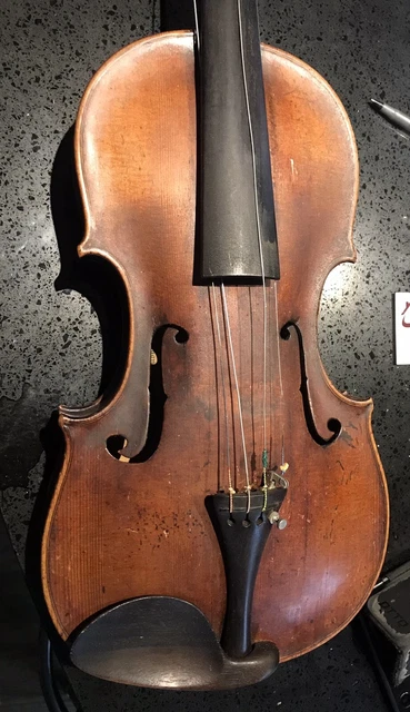 Old 4/4 Daniel uchatius stadl violin 3