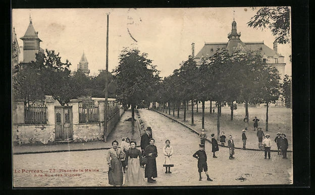 CPA Le Perreux, Place de la Mairie à la Rue des Vignes