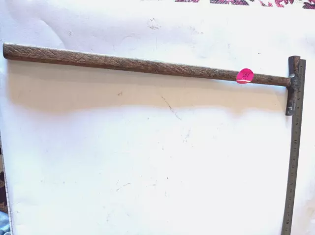 ancien petit marteau de tapissier