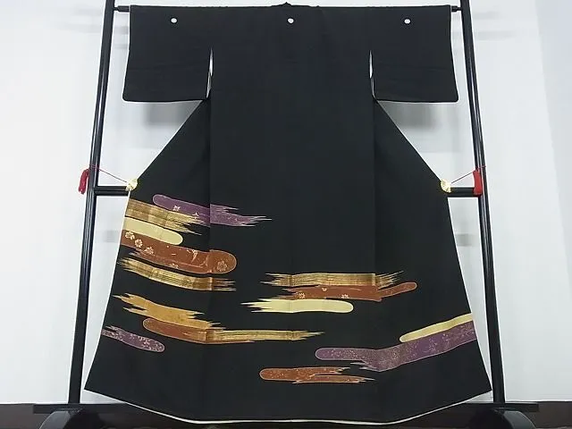 Montsuki Tomesode Kimono Japan  , Piece Embroidery, Flying Crane Flower Pattern,